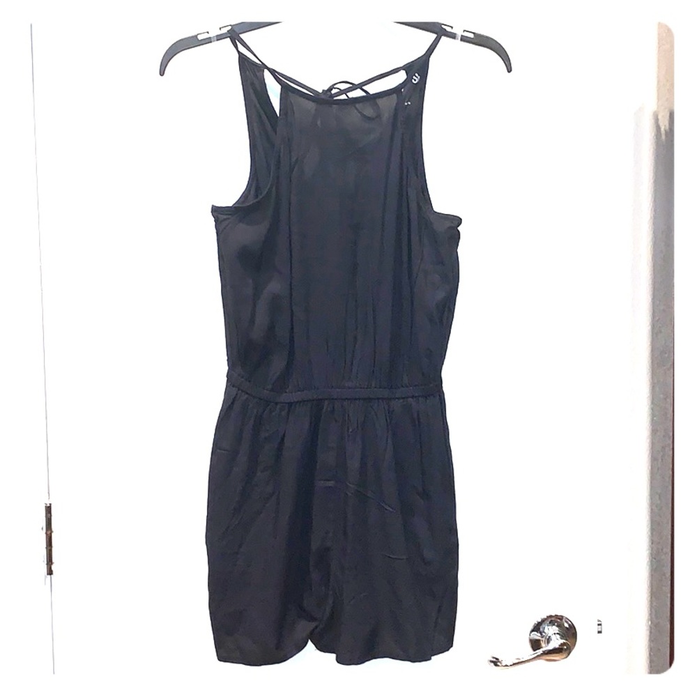 XS SO Black romper